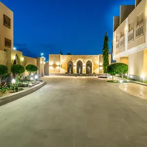 https://mabaat-homes-luxury-3br-villa-2mins-from-corniche-beach.jeddahhotels.net