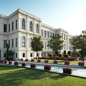 Отель Four Seasons At The Bosphorus, Стамбул